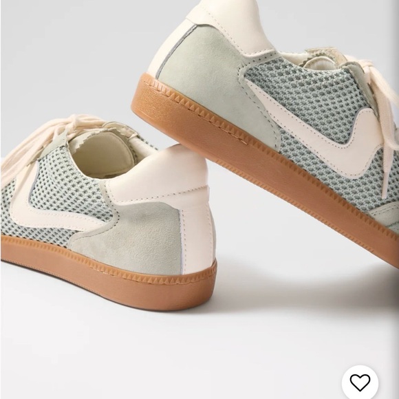 NWOT: Dolce Vita Women's Notice Mesh Sneaker - Picture 2 of 4